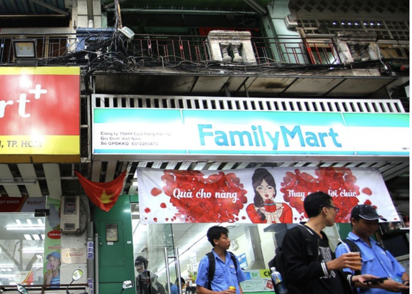 Lẩu ly FamilyMart bị tố có dòi: Cửa hàng thông báo chính thức về vụ việc