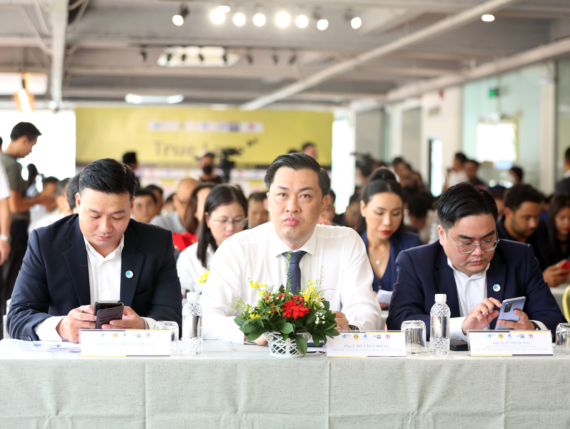 Borussia Dortmund giao hữu cùng các ngôi sao Việt Nam nhằm gây quỹ ủng hộ trẻ em tại TP.HCM