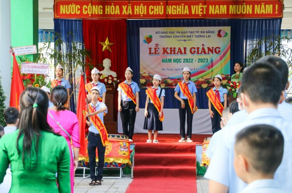 Xúc động học sinh 