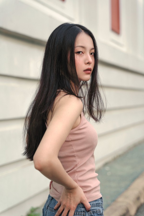 Nữ chính Lời Nguyền Huyết Ngải sau 10 năm: Xinh đẹp rạng ngời, vẫn tìm cơ hội tỏa sáng