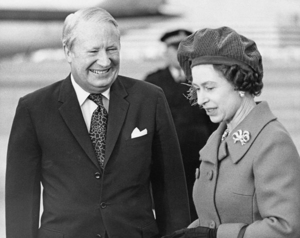 Những hình ảnh ấn tượng của Nữ hoàng Elizabeth II và 15 đời Thủ tướng Anh