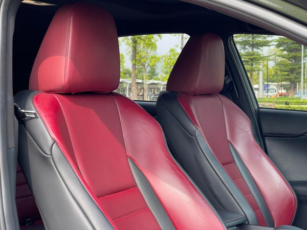 Lexus NX200t 2015 bản hiếm F-Sport rao giá hơn 1,5 tỉ đồng sau 7 năm sử dụng