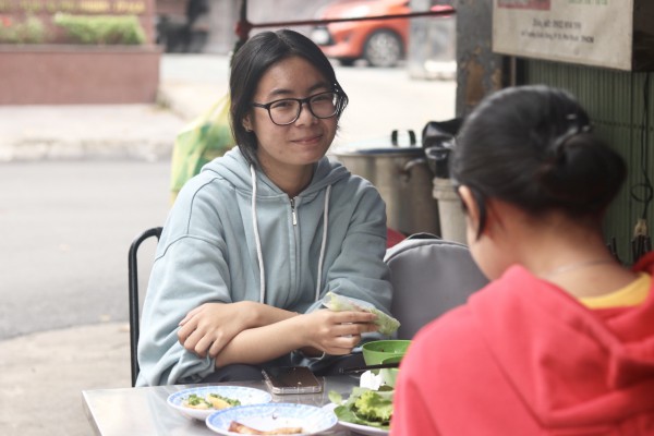 Món ngon Q.Phú Nhuận, TP.HCM: Mê mẩn bánh xèo, bánh căn Phan Rang 3 loại nước chấm