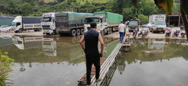 Sơn La: Nhếch nhác ngã ba Cò Nòi