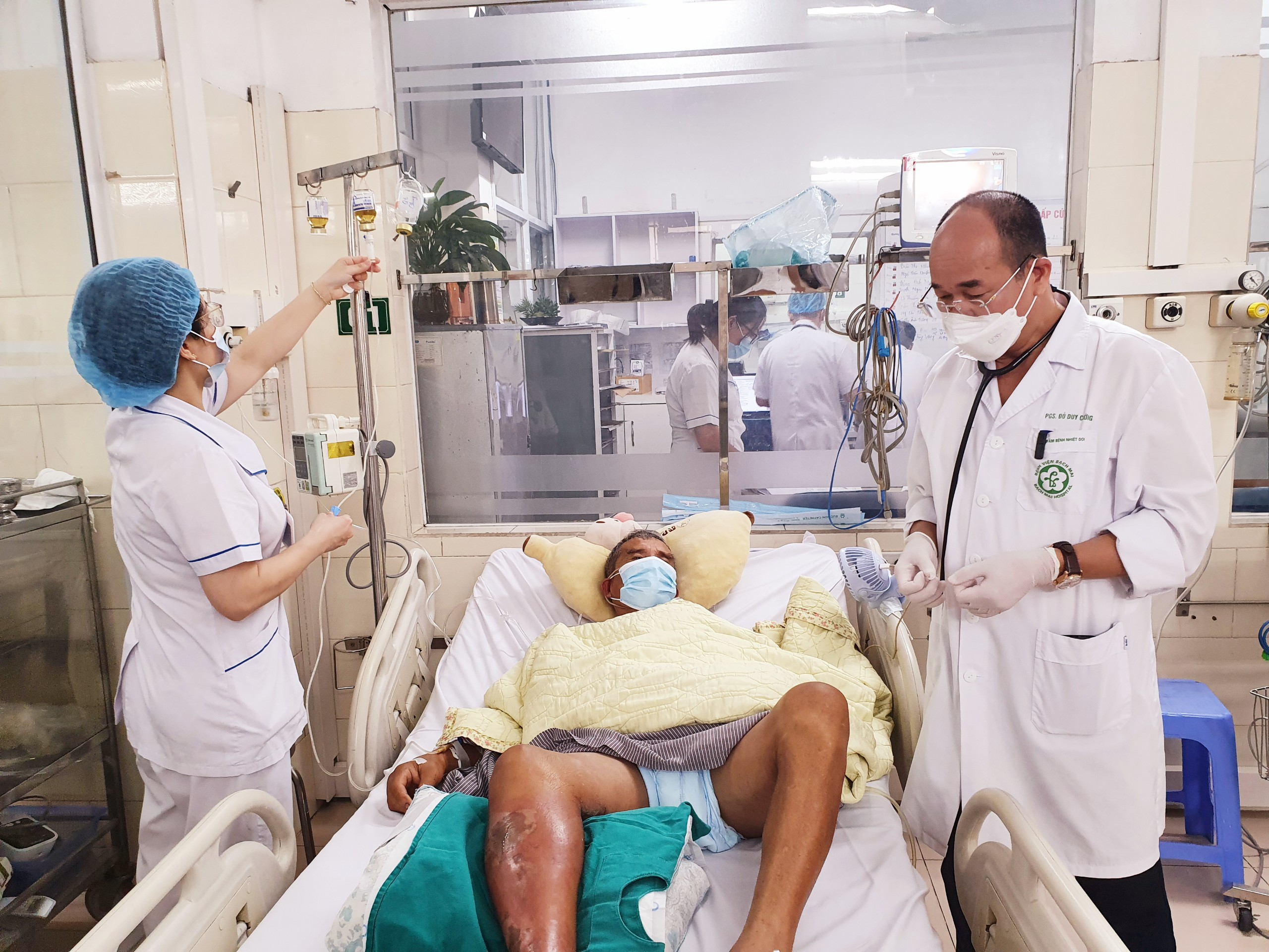 Hoại tử chân, nhiễm khuẩn huyết do nhiễm vi khuẩn Vibrio vulnificus Hoại tử chân, nhiễm khuẩn huyết do nhiễm vi khuẩn Vibrio vulnificus