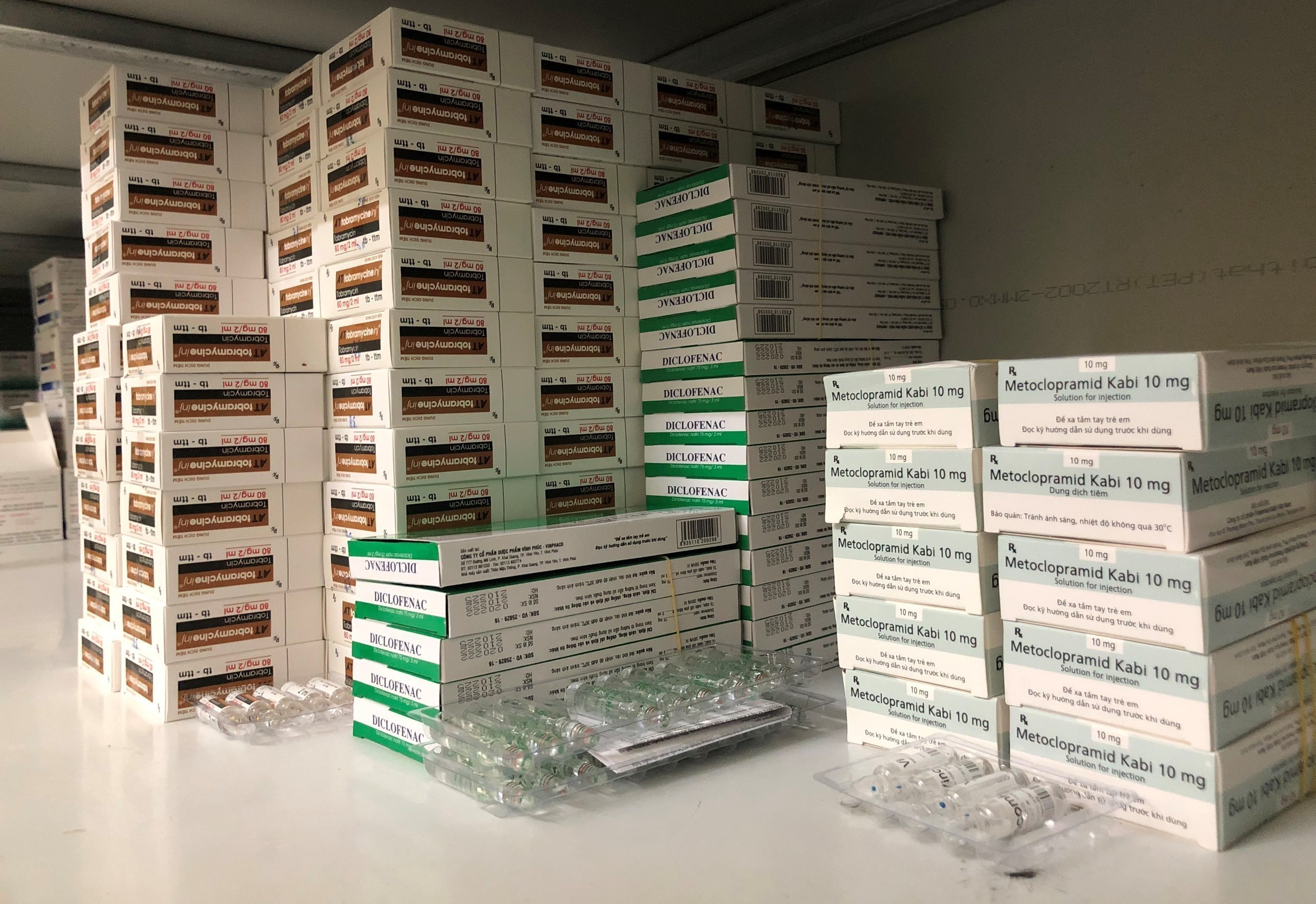 Quảng Ngãi: Nhiều cơ sở y tế thiếu thuốc điều trị