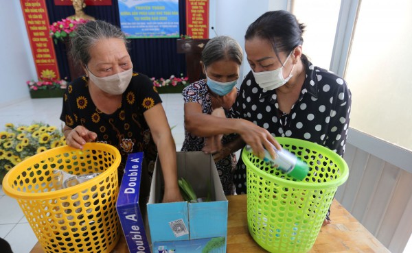 Cty TNHH MTV Môi trường đô thị TP.HCM : Tuyên truyền phân loại rác tại nguồn