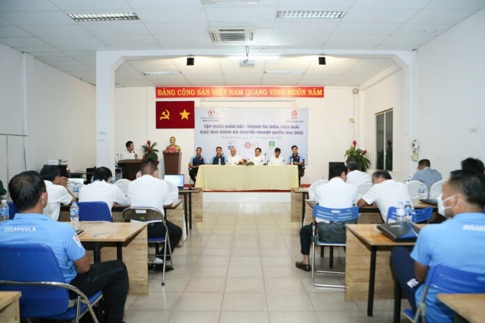 Khai mạc Lớp tập huấn Giám sát, Trọng tài giữa mùa giải Các Giải BĐCN QG 2022.