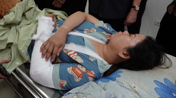 Vụ sập bờ tường 5 người chết ở Bình Định: Xin xuất viện về tiễn biệt vợ, chồng