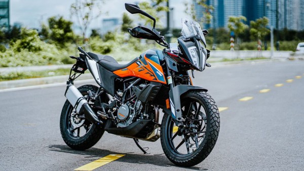 Mô tô địa hình KTM 390 Adventure 2022 về Việt Nam, giá 236 triệu đồng