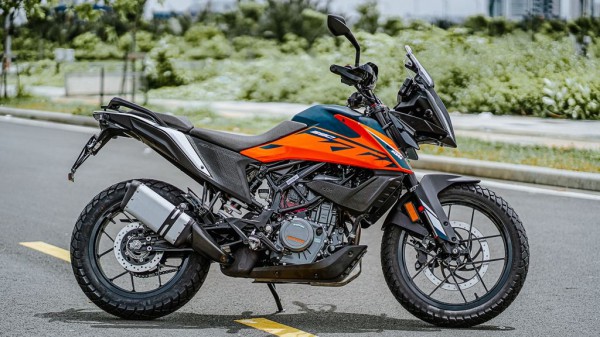 Mô tô địa hình KTM 390 Adventure 2022 về Việt Nam, giá 236 triệu đồng