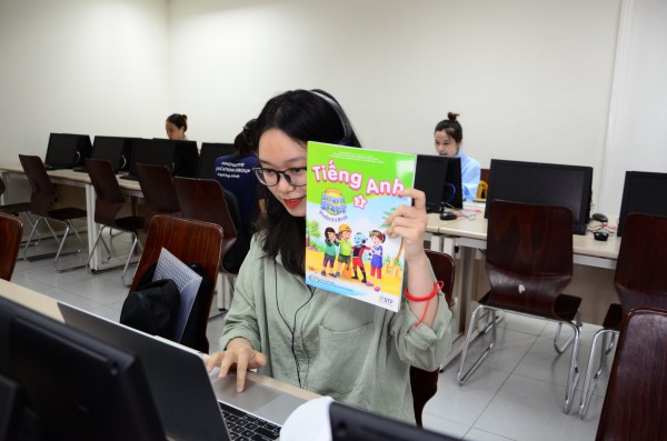 Thiếu giáo viên tiếng Anh: Một trường Hà Nội ‘cứu nguy’ gần 20 trường ở Mèo Vạc Thiếu giáo viên tiếng Anh: Một trường Hà Nội ‘cứu nguy’ gần 20 trường ở Mèo Vạc