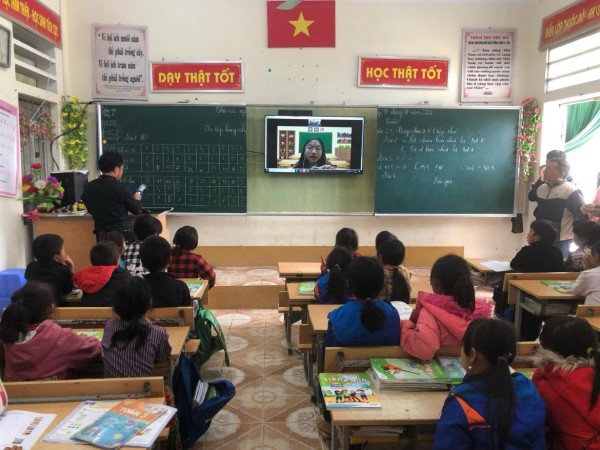 Thiếu giáo viên tiếng Anh: Một trường Hà Nội ‘cứu nguy’ gần 20 trường ở Mèo Vạc Thiếu giáo viên tiếng Anh: Một trường Hà Nội ‘cứu nguy’ gần 20 trường ở Mèo Vạc