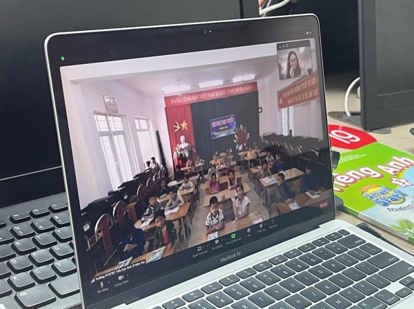 Thiếu giáo viên tiếng Anh: Một trường Hà Nội ‘cứu nguy’ gần 20 trường ở Mèo Vạc Thiếu giáo viên tiếng Anh: Một trường Hà Nội ‘cứu nguy’ gần 20 trường ở Mèo Vạc