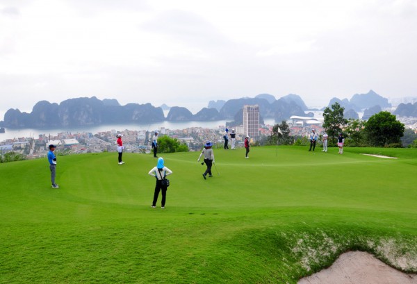 FLC bị truy thu tiền vì ‘đào trộm’ 8 giếng khoan để tưới cỏ sân golf