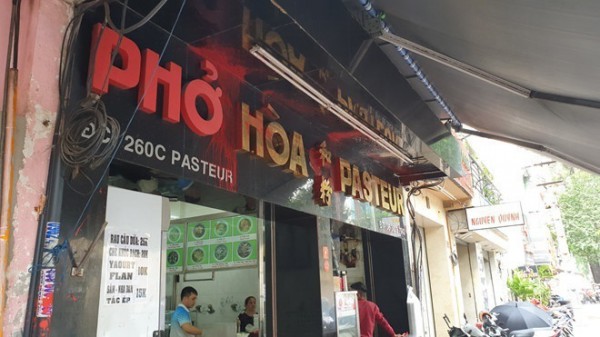 Lãnh 4 năm tù sau khi tạt sơn quán Phở Hòa rồi bỏ trốn