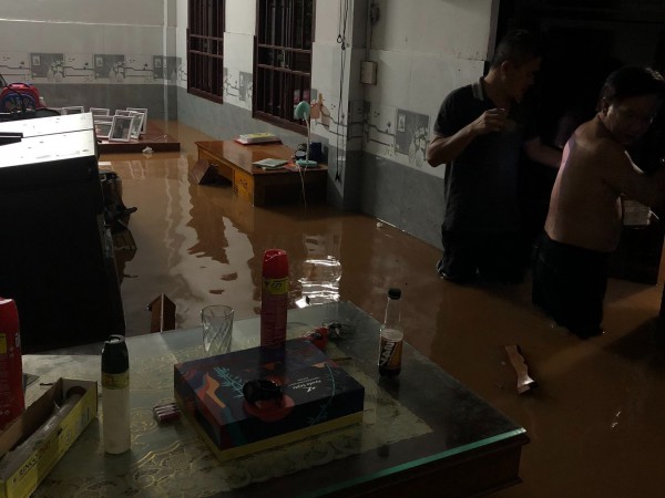 Bình Phước: Lũ lụt gây ngập úng hàng trăm ha cây trồng, nhiều hộ dân bị mắc kẹt