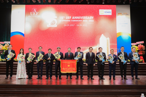 uef-ky-niem-15-nam-thanh-lap-va-khai-giang-nam-hoc-moi-2022-2023