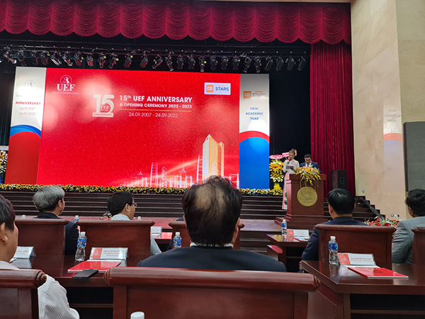 uef-ky-niem-15-nam-thanh-lap-va-khai-giang-nam-hoc-moi-2022-2023