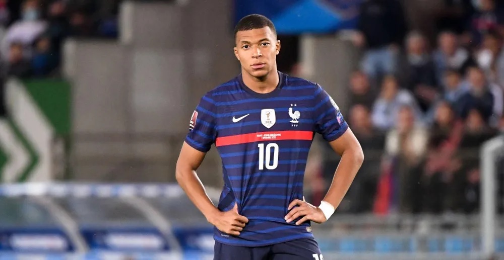 KFC phải xin lỗi Kylian Mbappe