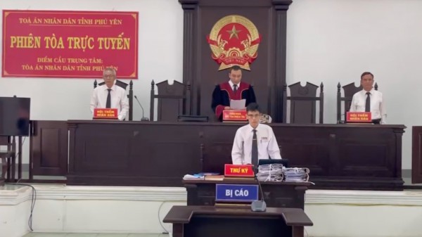 Phú Yên: Hoãn phiên tòa xét xử cựu phó chủ tịch tỉnh và đồng phạm