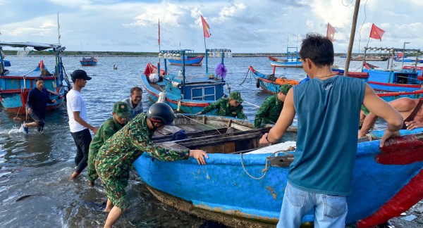 Quảng Ngãi di dời 84.500 dân tránh bão Noru