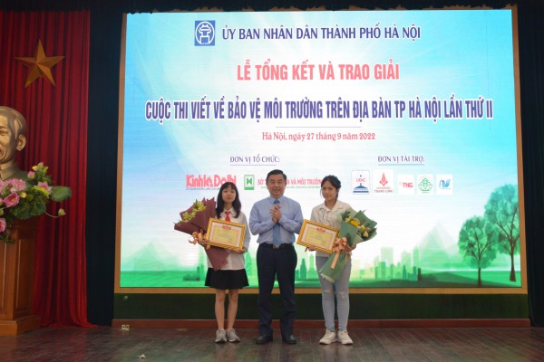 Trao giải Cuộc thi viết về “Bảo vệ Môi trường trên địa bàn TP Hà Nội lần thứ II”