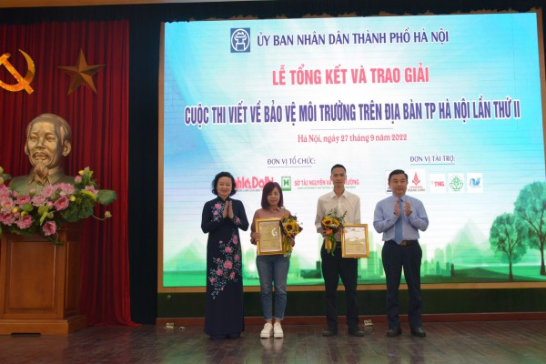 Trao giải Cuộc thi viết về “Bảo vệ Môi trường trên địa bàn TP Hà Nội lần thứ II”