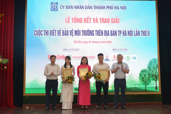 Trao giải Cuộc thi viết về “Bảo vệ Môi trường trên địa bàn TP Hà Nội lần thứ II”