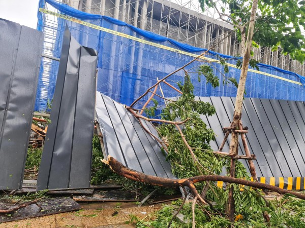 Bão số 4 Noru: Lực lượng vũ trang Đà Nẵng nỗ lực khắc phục hậu quả Bão số 4 Noru: Lực lượng vũ trang Đà Nẵng nỗ lực khắc phục hậu quả