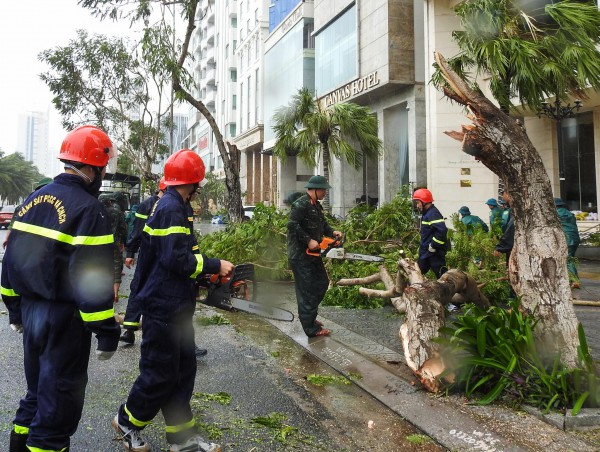 Bão số 4 Noru: Lực lượng vũ trang Đà Nẵng nỗ lực khắc phục hậu quả Bão số 4 Noru: Lực lượng vũ trang Đà Nẵng nỗ lực khắc phục hậu quả