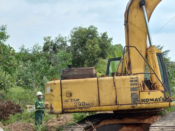 Gần 200 người tham gia cưỡng chế 15.817 m2 đất Trần Thị Ngọc Nữ lấn, chiếm của nhà nước