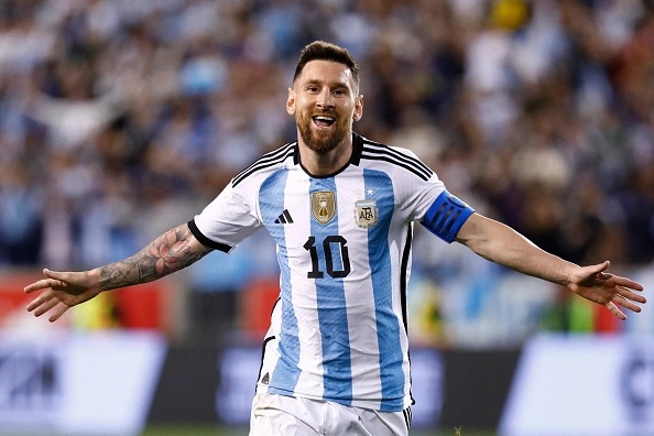 Messi cán mốc 90 bàn thắng cho ĐT Argentina