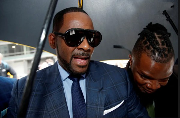 Ca sĩ R.Kelly ngồi tù và bồi thường tiền cho nạn nhân