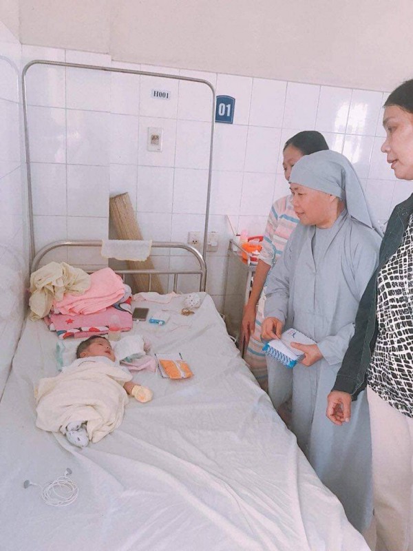 Hạnh nguyện sẻ chia của một sư cô