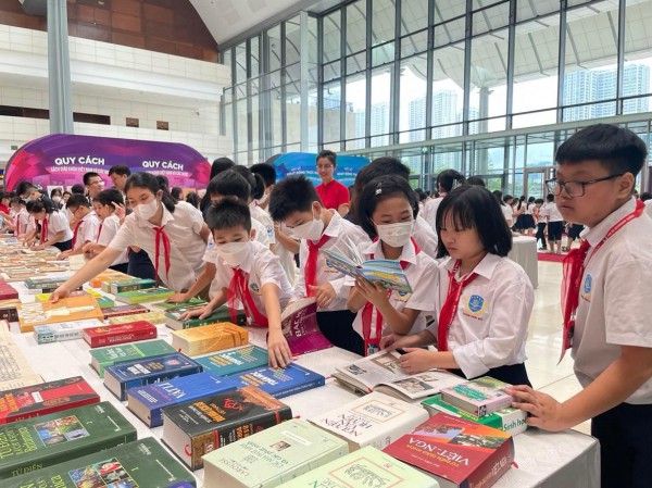 Sách giáo khoa Việt Nam qua 4 lần thay sách Sách giáo khoa Việt Nam qua 4 lần thay sách