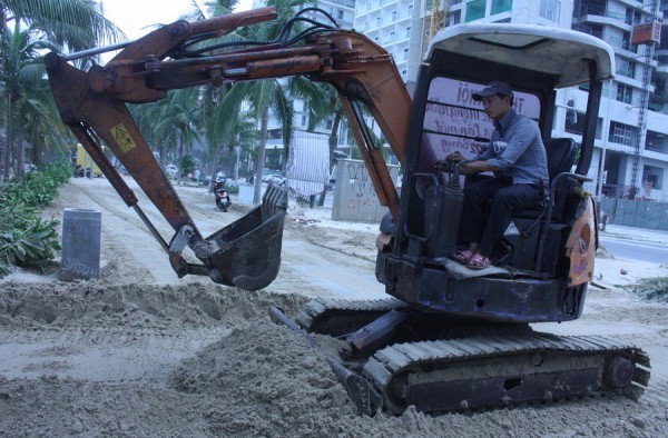 Đà Nẵng: Huy động tổng lực dọn vệ sinh thành phố sau bão Noru