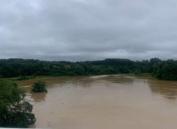 Hàng chục nghìn học sinh Hà Tĩnh phải nghỉ học do mưa lũ