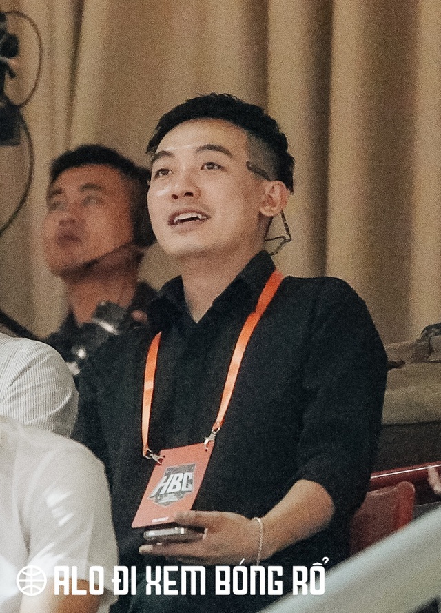 "Lễ hội" bóng rổ lớn nhất năm của Hà Nội: Dàn sao VBA hội tụ, đường xa nhưng khán giả vẫn cực nhiệt - Ảnh 5. "Lễ hội" bóng rổ lớn nhất năm của Hà Nội: Dàn sao VBA hội tụ, đường xa nhưng khán giả vẫn cực nhiệt - Ảnh 5.