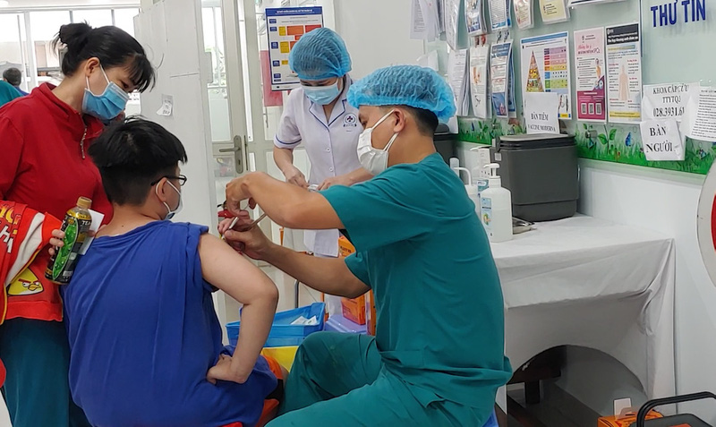 Bộ Y tế: 3 địa phương có tỷ lệ tiêm vaccine phòng COVID-19 cho trẻ từ 5 đến 11 tuổi thấp hơn bình quân cả nước