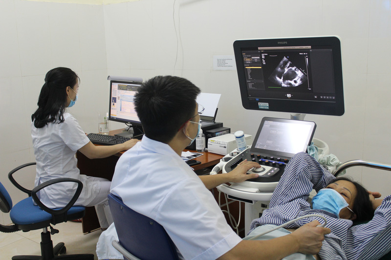 Chăm sóc người bệnh tim mạch khi mắc COVID-19 Chăm sóc người bệnh tim mạch khi mắc COVID-19