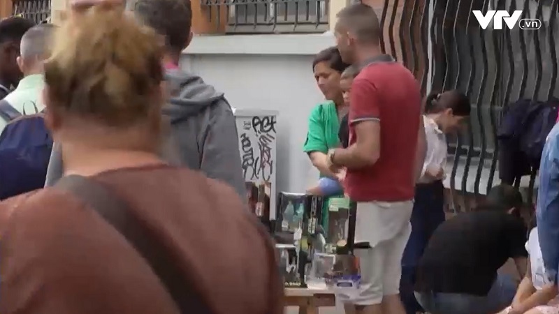 Chợ trời lớn nhất châu Âu mở cửa trở lại Chợ trời lớn nhất châu Âu mở cửa trở lại