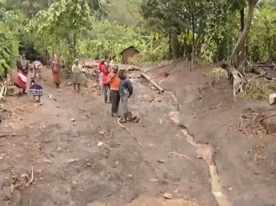 Đã có ít nhất 15 người thiệt mạng do mưa lớn ở Tây Uganda Đã có ít nhất 15 người thiệt mạng do mưa lớn ở Tây Uganda