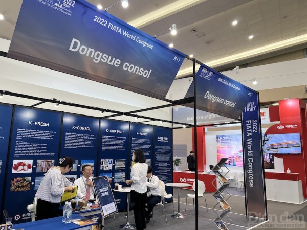 FWC 2022: Gian hàng của Việt Nam thu hút đối tác quốc tế FWC 2022: Gian hàng của Việt Nam thu hút đối tác quốc tế