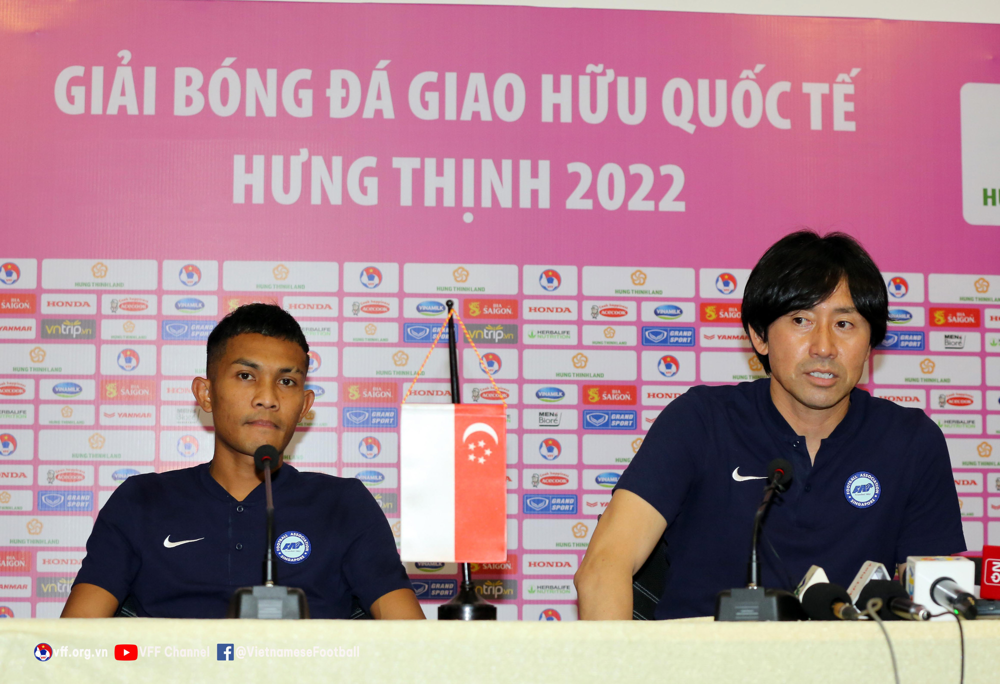 HLV Park Hang-seo chia sẻ chuyện cầu thủ trẻ lên tuyển, tiết lộ Quang Hải có thể về đá AFF Cup