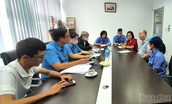 Hải Phòng: Doanh nghiệp dán thông báo sa thải người lao động với hình ảnh nhạy cảm Hải Phòng: Doanh nghiệp dán thông báo sa thải người lao động với hình ảnh nhạy cảm