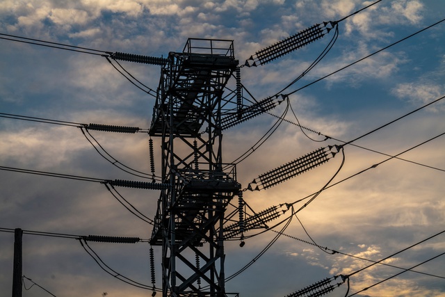 Hệ thống lưới điện California rủi ro quá tải do nhiệt độ tăng cao kỷ lục - Ảnh 1. Hệ thống lưới điện California rủi ro quá tải do nhiệt độ tăng cao kỷ lục - Ảnh 1.