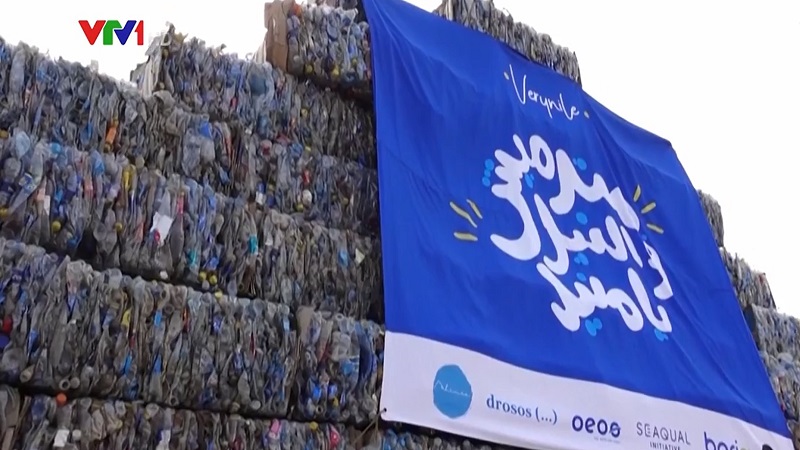 Kim tự tháp khổng lồ từ rác thải Kim tự tháp khổng lồ từ rác thải