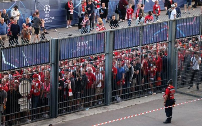 Sự cố trước trận chung kết Champions League là lỗi của UEFA?