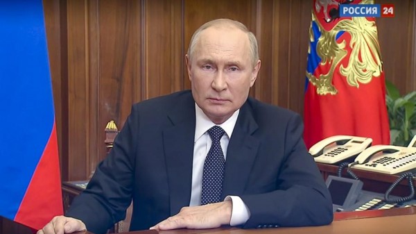 Tổng thống Putin: “Nga sẽ ngăn chặn những ai muốn thống trị thế giới” Tổng thống Putin: “Nga sẽ ngăn chặn những ai muốn thống trị thế giới”